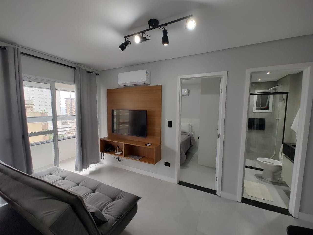 Apto Com Lazer Completo, Piscina, Ar, Mercadinho E Pet Friendly A 1 Min Da Praia 프라이아 그란데 외부 사진